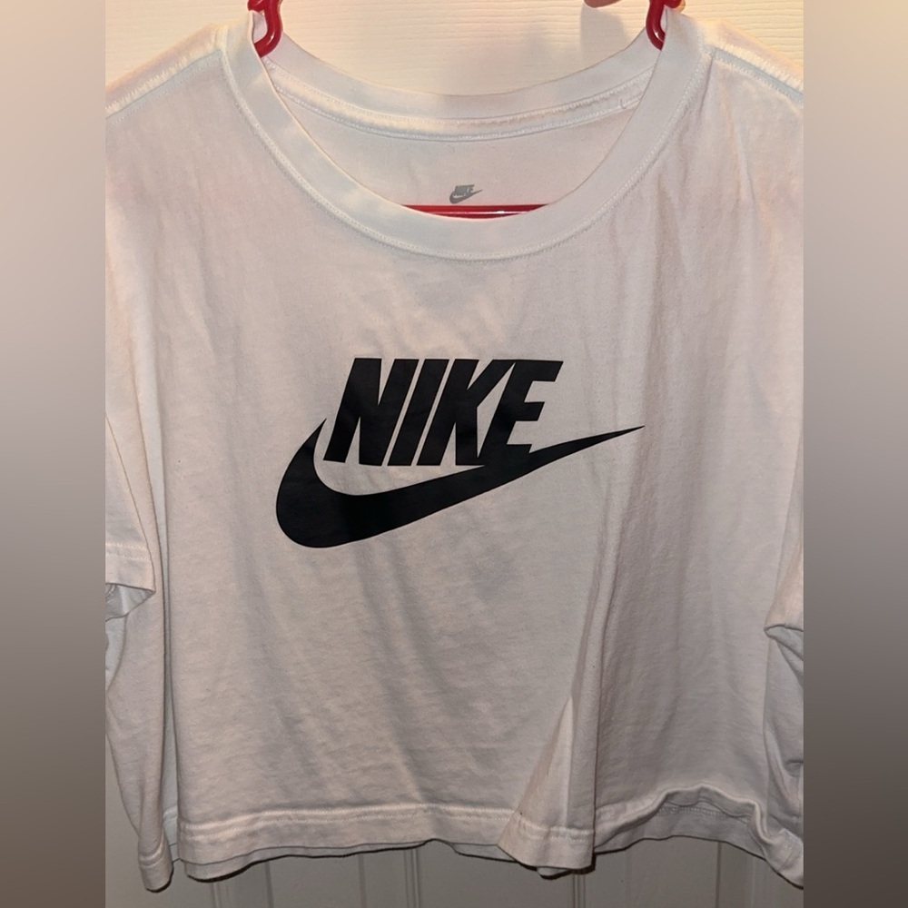 Nike Cropped T
